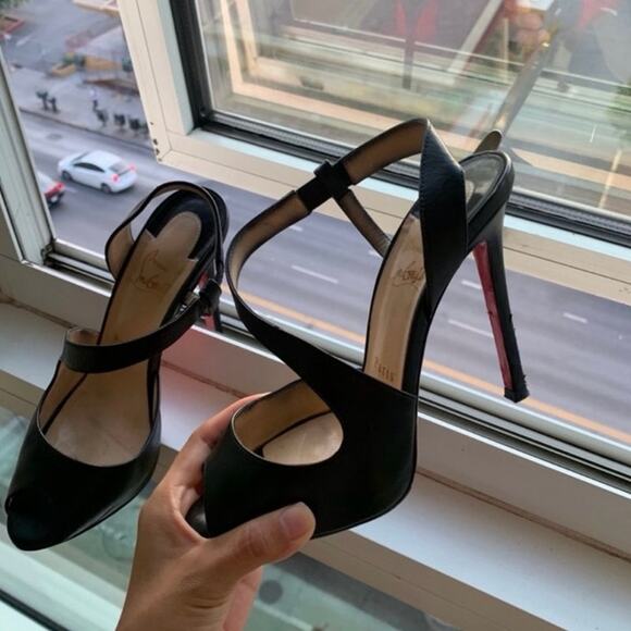 SOLD Christian Louboutin Viveka Leather Peep-Toe Pumps Size 7.5 - Picture 17 of 17